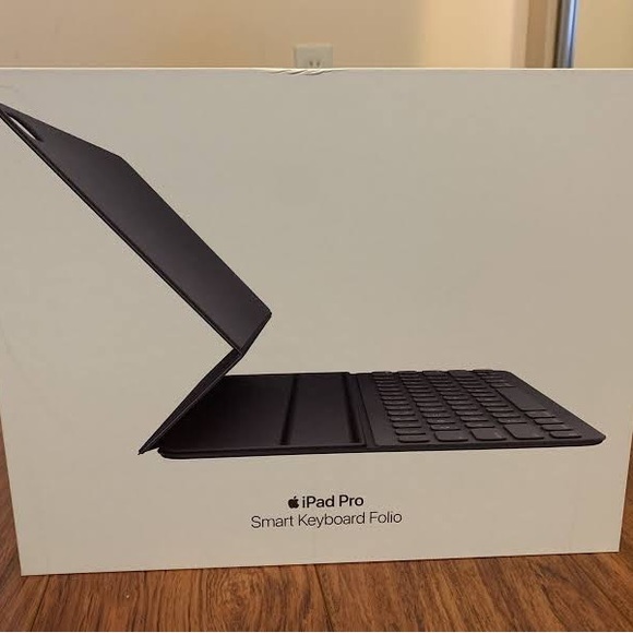 The all black iPad Smart Keyboard Folio 12.9 inch